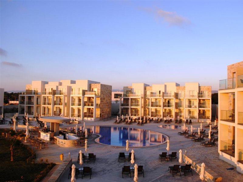 Amphora Hotel & Suites Paphos Extérieur photo
