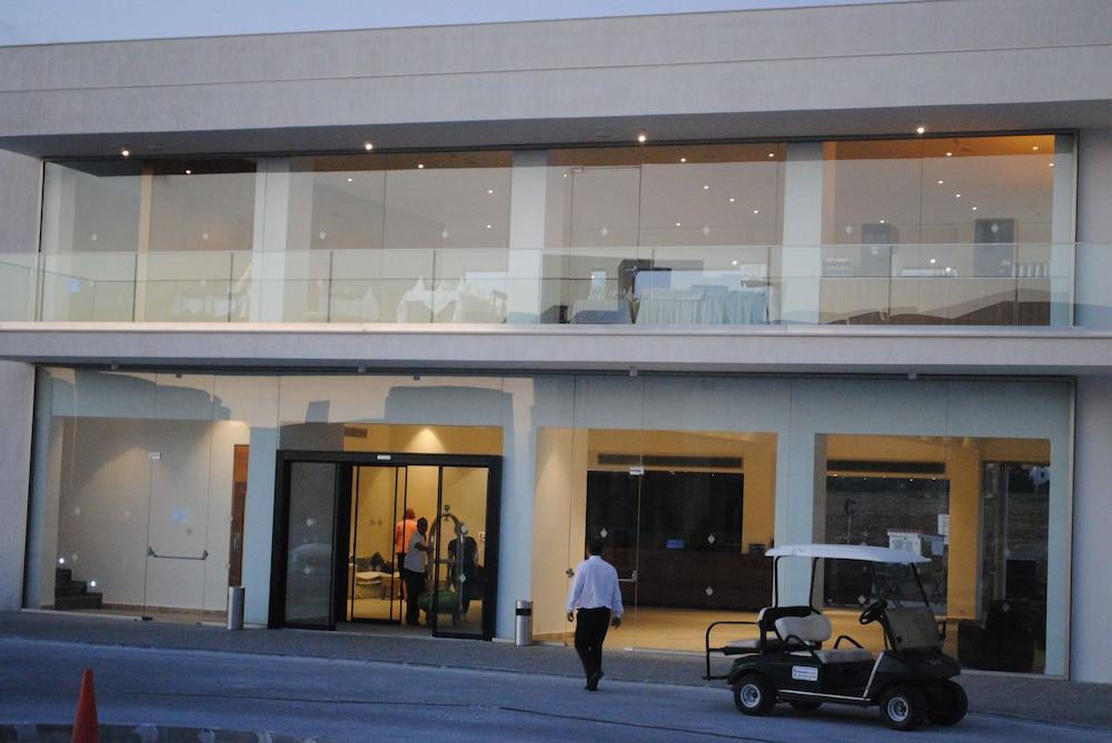 Amphora Hotel & Suites Paphos Extérieur photo