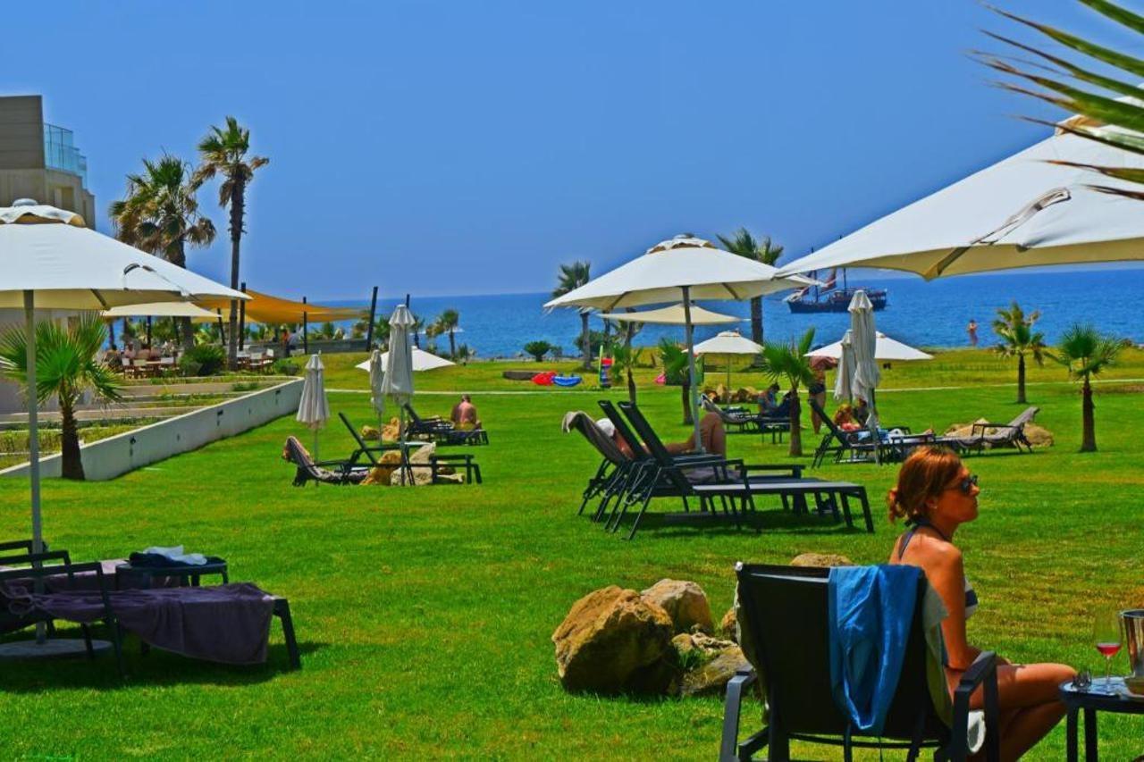 Amphora Hotel & Suites Paphos Extérieur photo