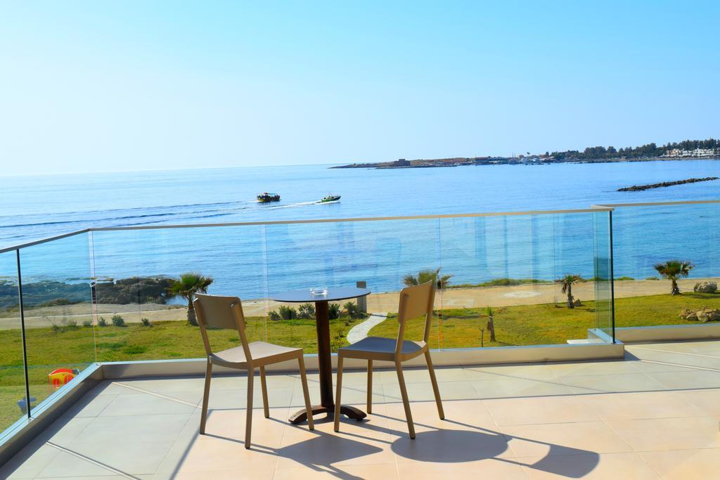 Amphora Hotel & Suites Paphos Extérieur photo
