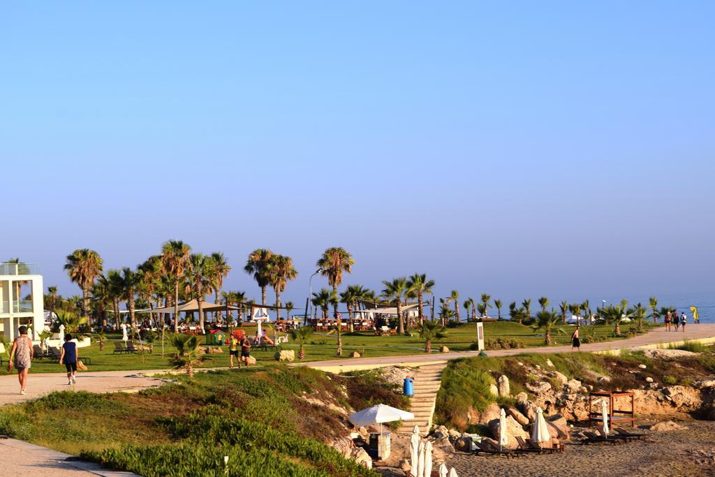 Amphora Hotel & Suites Paphos Extérieur photo